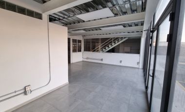 RENTA DE BODEGA 700 M CERCA DEL PARQUE INDUSTRIAL QUERETARO