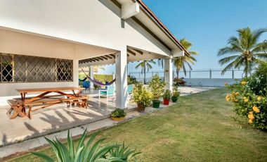 SE VENDE CASA FRENTE A LA PLAYA EN FARALLON $1,100,000