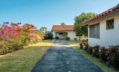 SE VENDE CASA FRENTE A LA PLAYA EN FARALLON $1,100,000