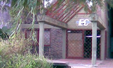 IMPORTANTE GALPÓN CON OFICINAS Y PLAYA DE MANIOBRAS