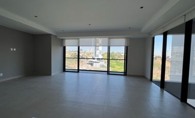 Renta departamento THE OAKS Bosque real