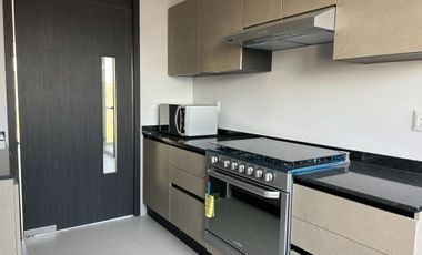 Renta departamento THE OAKS Bosque real