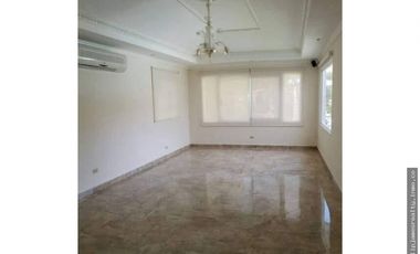 Venta: Hermosa casa en Colonias Fuente del Fresno, Condado del Rey