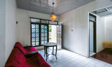 Rumah Luas 3 Kamar 15 menit ke Pintu Tol Cibadak 2 Hadap Timur J-44005