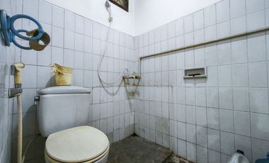 Rumah Luas 3 Kamar 15 menit ke Pintu Tol Cibadak 2 Hadap Timur J-44005