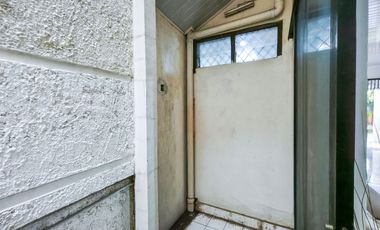 Rumah Luas 3 Kamar 15 menit ke Pintu Tol Cibadak 2 Hadap Timur J-44005