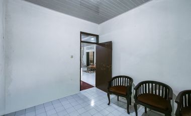 Rumah Luas 3 Kamar 15 menit ke Pintu Tol Cibadak 2 Hadap Timur J-44005