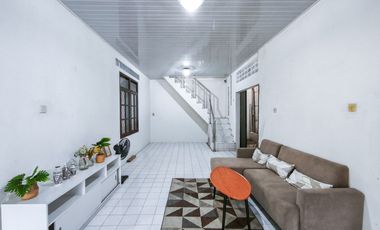 Rumah Luas 3 Kamar 15 menit ke Pintu Tol Cibadak 2 Hadap Timur J-44005