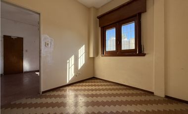 REPUBLICA DE PORTUGAL 2950, e/Santiago y Asunción