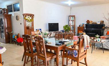 Rumah Lama Terawat di Lokasi Prime, WIjaya - Kebayoran Baru