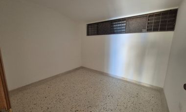 local en arriendo en cabecera del llano. Cod A125101