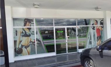 Alquiler de local comercial en Centenial Mall