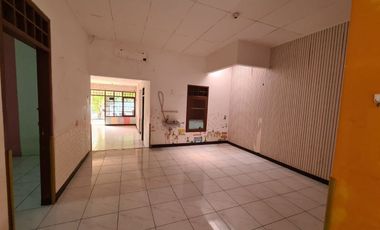 Disewakan Rumah Nusaloka Blok F BSD City Tangerang Lokasi Strategis Murah 3 Kamar Tidur