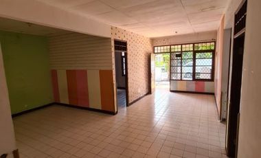 Disewakan Rumah Nusaloka Blok F BSD City Tangerang Lokasi Strategis Murah 3 Kamar Tidur