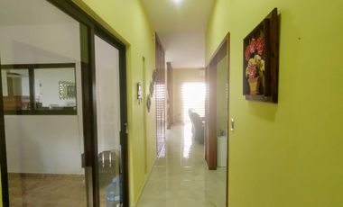 Casa en venta con alberca y acabados residenciales Col. Carranza, Boca del Río