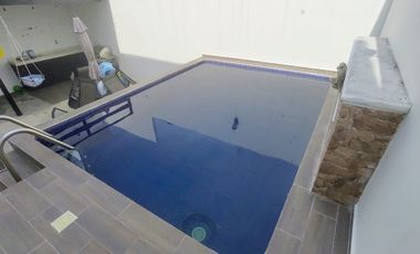 Casa en venta con alberca y acabados residenciales Col. Carranza, Boca del Río