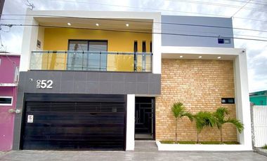 Casa en venta con alberca y acabados residenciales Col. Carranza, Boca del Río