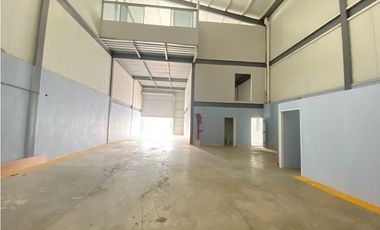 SE VENDE BODEGA EN EN MILLA 8
