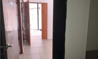 Se Alquila Local Planta Baja  en Marbella