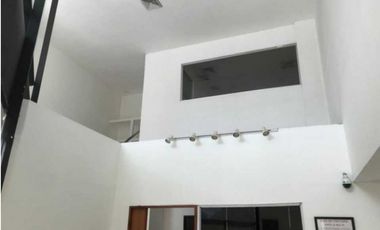 Se Alquila Local Planta Baja  en Marbella