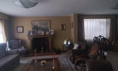 Vendo Casa  en el Mejor Sector Comercial de La Floresta No Patrimoniada