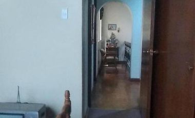 Vendo Casa  en el Mejor Sector Comercial de La Floresta No Patrimoniada
