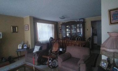 Vendo Casa  en el Mejor Sector Comercial de La Floresta No Patrimoniada