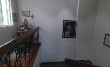 Vendo Casa  en el Mejor Sector Comercial de La Floresta No Patrimoniada