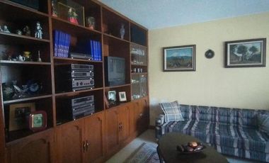 Vendo Casa  en el Mejor Sector Comercial de La Floresta No Patrimoniada