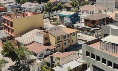 Vendo Casa  en el Mejor Sector Comercial de La Floresta No Patrimoniada