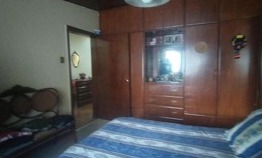 Vendo Casa  en el Mejor Sector Comercial de La Floresta No Patrimoniada