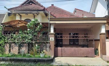Rumah dijual Jl.Papa Biru daerah Soekarno - Hatta Malang Kota 2,3 Milyar