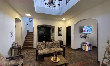 Casa en venta 5 ambientes - Centro de Luján