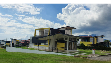 Casa Sobre Planos Montebello Chinauta