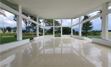 Casa Sobre Planos Montebello Chinauta