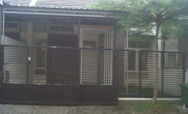 Rumah Strategis di Perumahan Grand Royal Regency daerah Margomulyo Sidoarjo