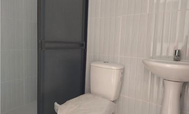 VENTA DE CASA MEDIANERA REMODELADA EN EL CENTRO DE PEREIRA