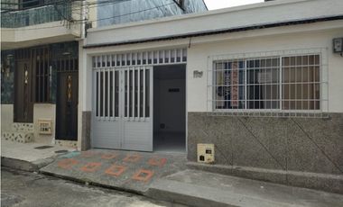 VENTA DE CASA MEDIANERA REMODELADA EN EL CENTRO DE PEREIRA