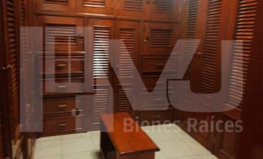 Venta de casa amplia  con  jardin  recamara en planta baja con baño