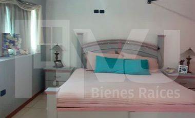 Venta de casa amplia  con  jardin  recamara en planta baja con baño
