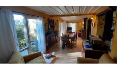 VENTA / Chalet con gas natural  /  Sierra de los Padres /Toma permuta