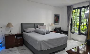 Dijual Rumah Mewah furnished dengan Kolam Renang di Puspita Loka BSD