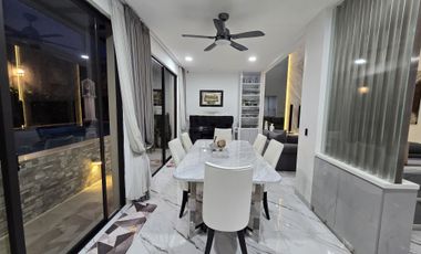 Dijual Rumah Mewah furnished dengan Kolam Renang di Puspita Loka BSD