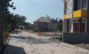 RUMAH MODEL CLUSTER GERGUNUNG KLATEN UTARA DISKON HINGGA 100 JUTA