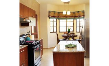 VENDO CASA - EL DORAL - COSTA SUR