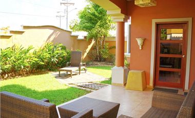 VENDO CASA - EL DORAL - COSTA SUR