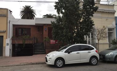 Venta Casa 4 dorms - Barrio General Paz, Córdoba