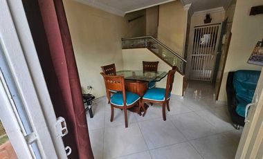Venta de hermosa casa en conjunto cerrado en Floridablanca con un área de 48 metros y dos niveles. Cod V12581