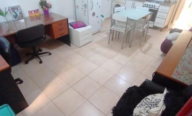 PERMUTA - DEPARTAMENTO DE 2 AMBIENTES AL FRENTE C/ COCHERA - MORON SUR