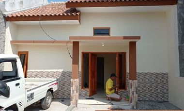 dijual rumah siap huni lokasi sogaten dekat terminal